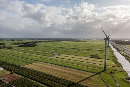 8 oktober 2015: Demontage van eerste windturbine Windpark Papemeer een feit.